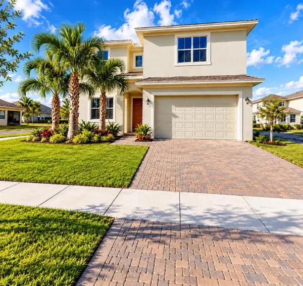 1247 NW Leonardo Circle, Port St Lucie, FL 34986