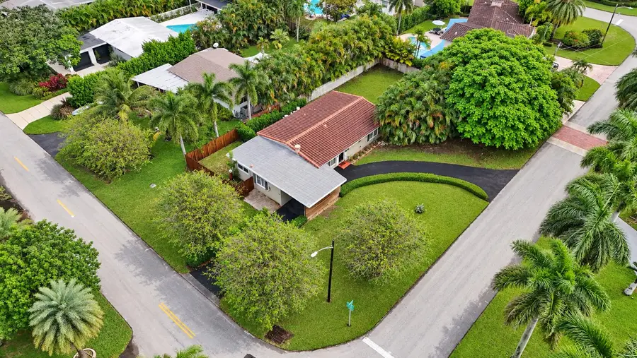 707 NW 24th Street, Wilton Manors, FL 33311 - #2