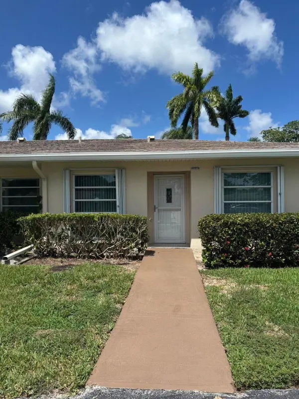 20975 Covington Drive, Boca Raton, FL 33433