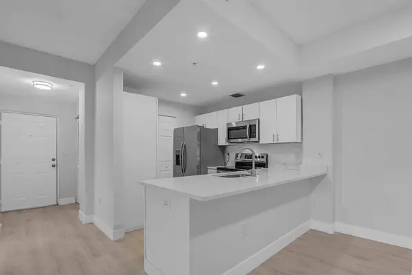 2916 Tuscany Court #302, Palm Beach Gardens, FL 33410