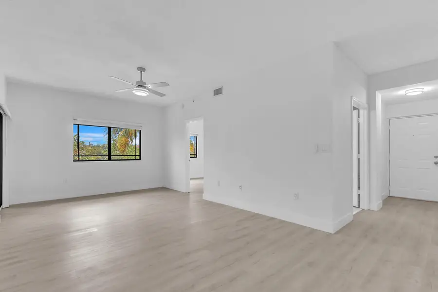 2916 Tuscany Court #302, Palm Beach Gardens, FL 33410 - #3