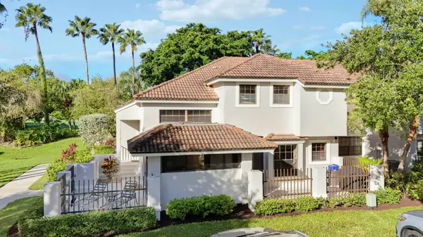 587 Prestwick Circle #2, Palm Beach Gardens, FL 33418