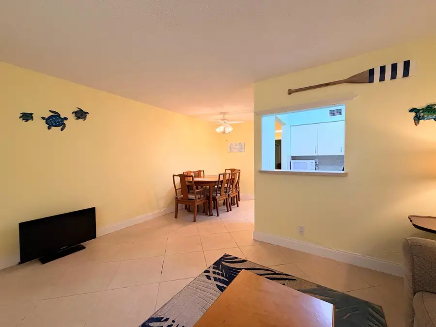 240 Horizons W #107, Boynton Beach, FL 33435 - #3