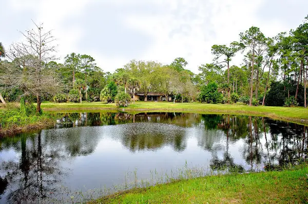 2833 F Road, Loxahatchee Groves, FL 33470