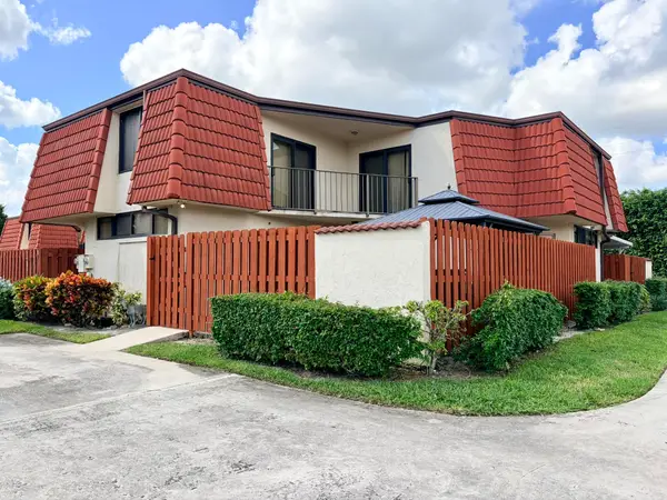 3870 Victoria Drive, West Palm Beach, FL 33406