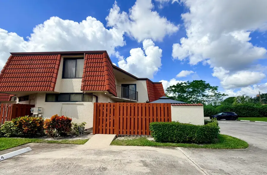 3870 Victoria Drive, West Palm Beach, FL 33406 - #2