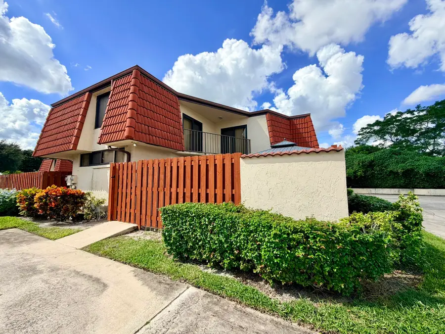 3870 Victoria Drive, West Palm Beach, FL 33406 - #3