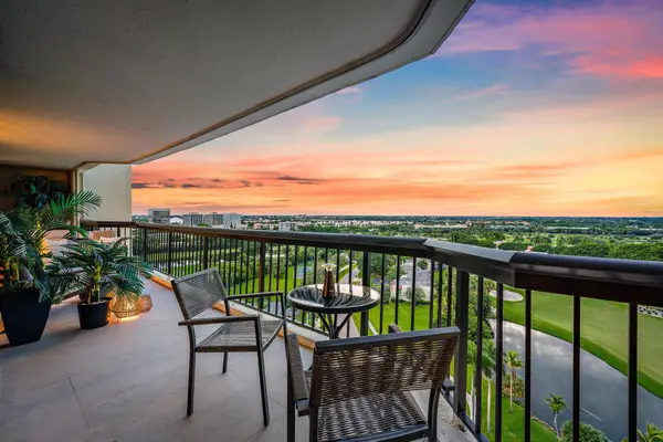 1900 Consulate Place #1205, West Palm Beach, FL 33401