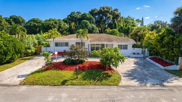 110 NE 152nd Street, Miami, FL 33162