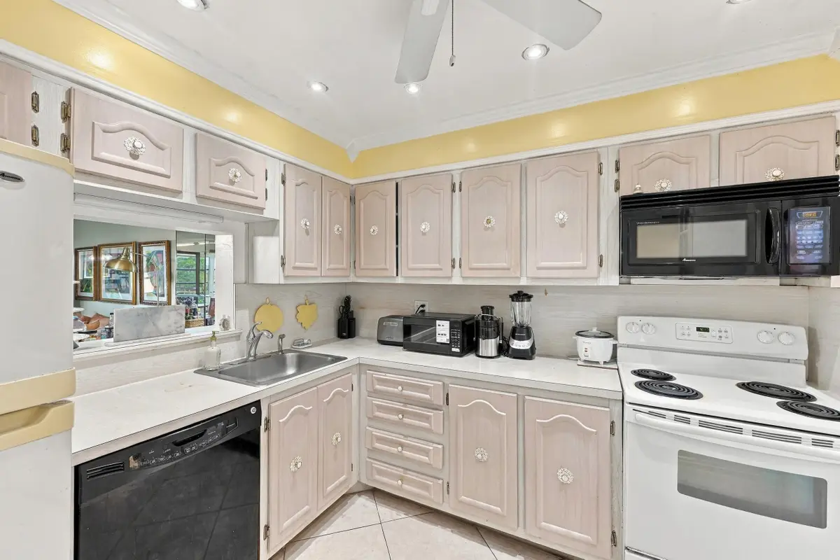 3940 NW 42nd Avenue #313, Lauderdale Lakes, FL 33319 - #1