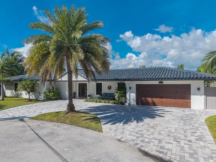 3711 NE 28th Avenue, Lighthouse Point, FL 33064 - #2