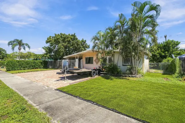 4320 NE 18th Avenue, Pompano Beach, FL 33064