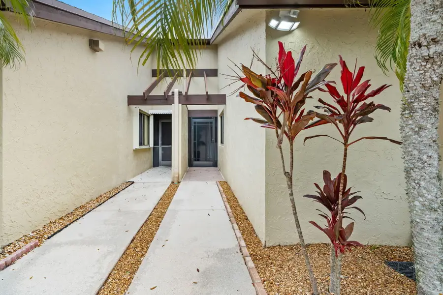 137 Meander Circle, Royal Palm Beach, FL 33411 - #2