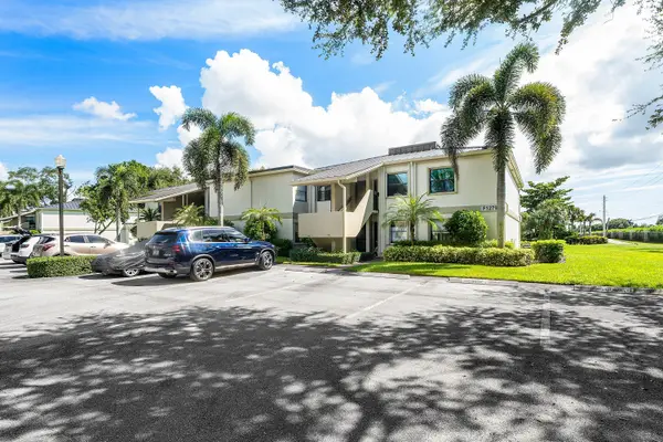 12790 Briarlake Drive #204, Palm Beach Gardens, FL 33418