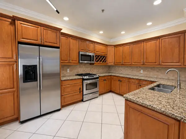 2900 NW 125th Avenue #3-305, Sunrise, FL 33323