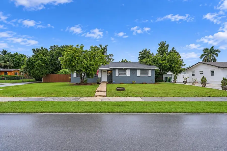 465 NW 16th Street, Homestead, FL 33030 - #2