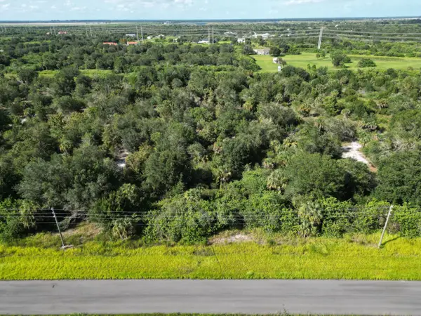 328 Stallion Street, Palm Bay, FL 32909