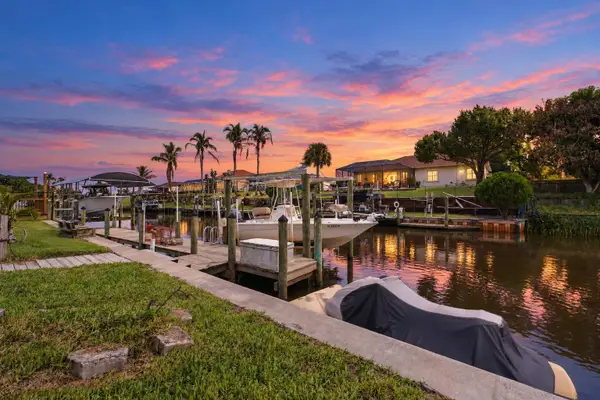 180 NE Surfside Avenue, Port St Lucie, FL 34983