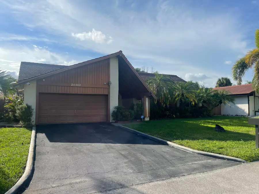 20310 NE 10th Place, Miami, FL 33179 - #2