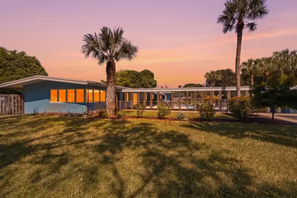 4501 E Country Club Circle, Plantation, FL 33317