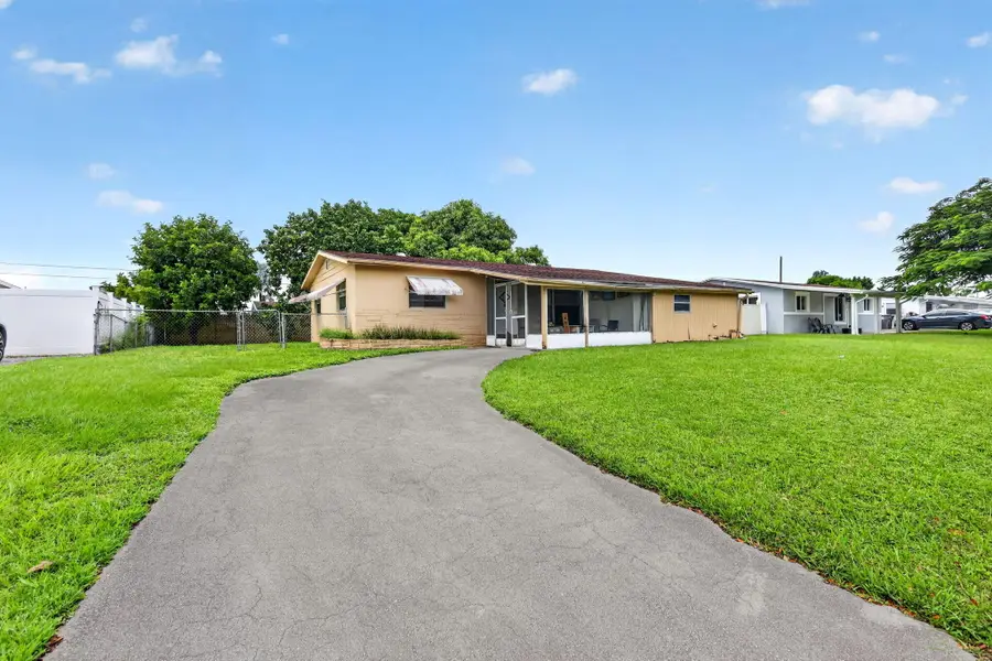 913 Jamaican Drive, West Palm Beach, FL 33415 - #3