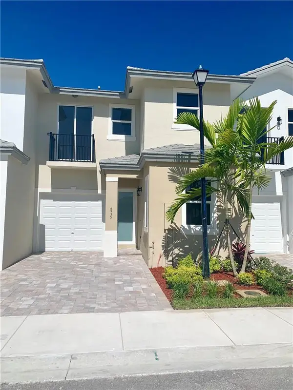 6935 Pines Circle #16, Coconut Creek, FL 33073