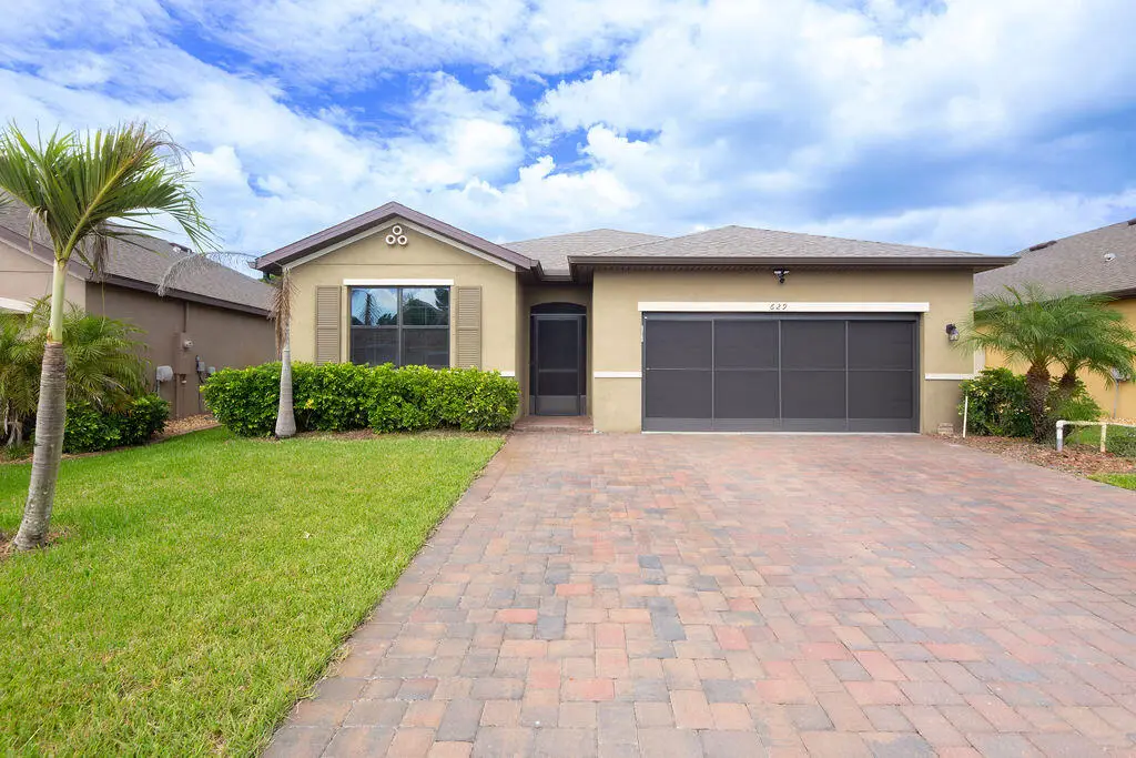 629 Old Country Rd Se, Palm Bay, FL 32909 - #1