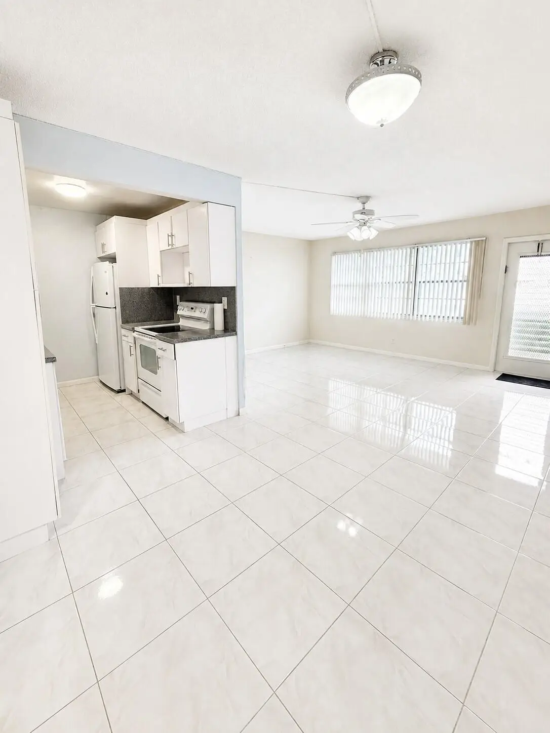 1089 Wolverton E #1089, Boca Raton, FL 33434 - #1