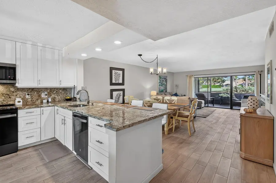 12926 Briarlake Drive #104b, Palm Beach Gardens, FL 33418 - #3