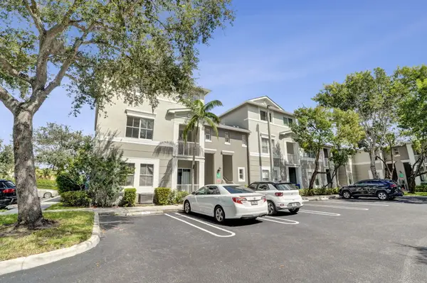 2016 Shoma Drive #2016, Royal Palm Beach, FL 33414
