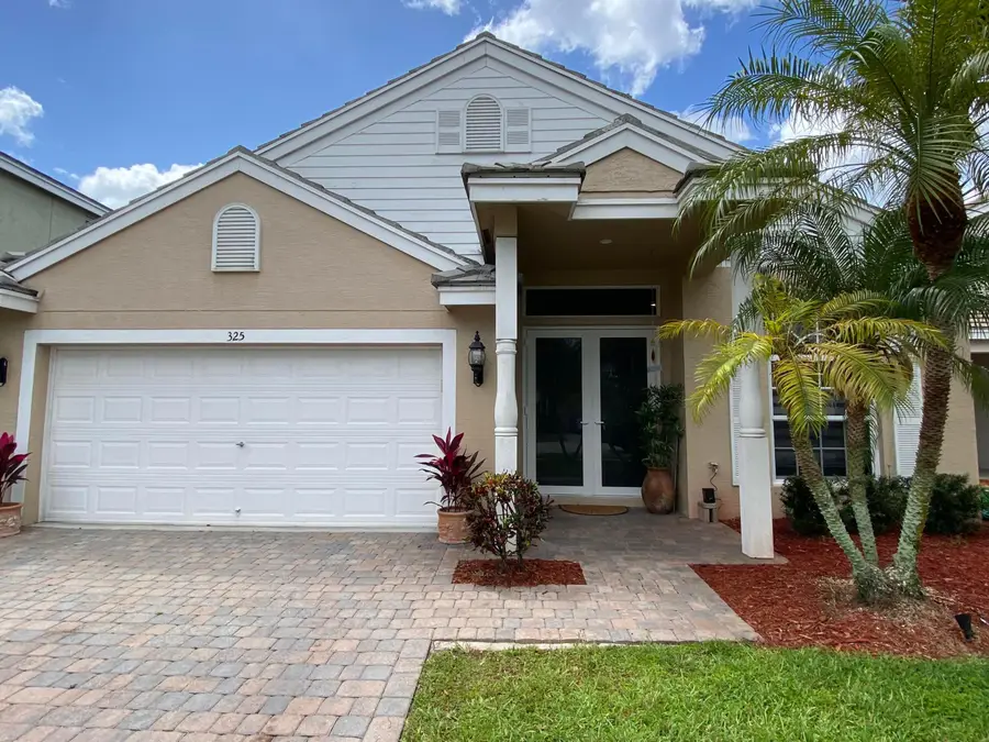 325 Berenger Walk, Royal Palm Beach, FL 33414 - #2