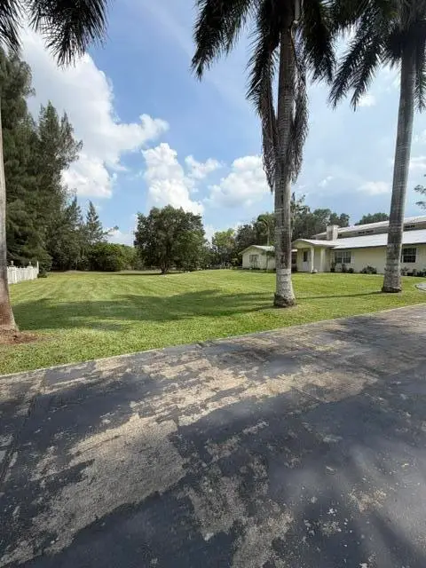 18900 SW 59th Street, Southwest Ranches, FL 33332