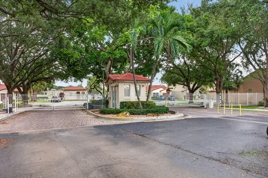 509 NW 36th Avenue, Deerfield Beach, FL 33442 - #3