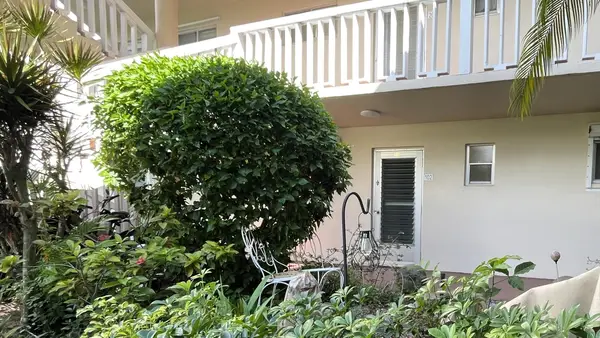 2856 Garden Drive S #102, Lake Worth Beach, FL 33461