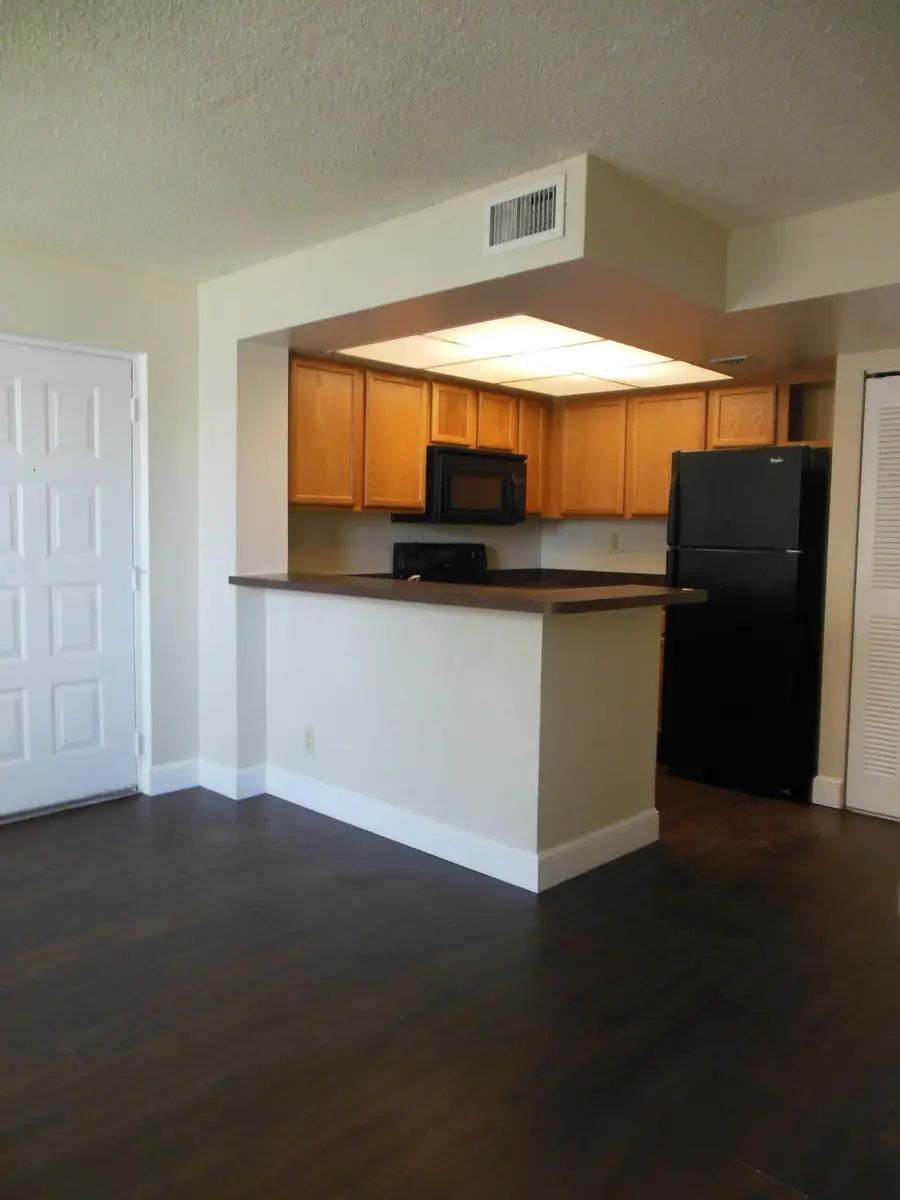 728 Executive Center Drive #27, West Palm Beach, FL 33401 - #2