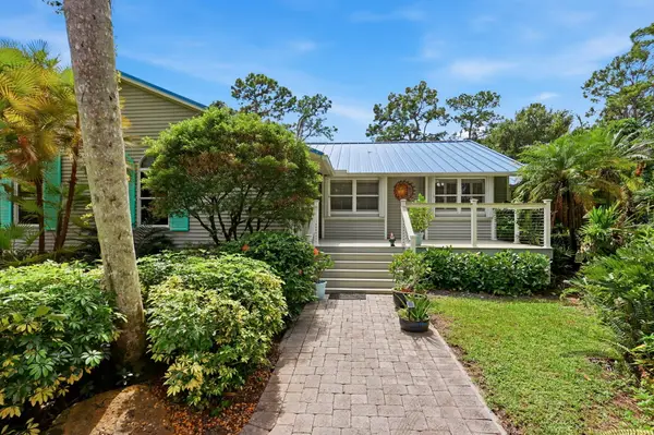 16280 E Sycamore Drive, The Acreage, FL 33470