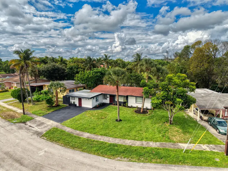 1101 NW 21st Street, Fort Lauderdale, FL 33311 - #2
