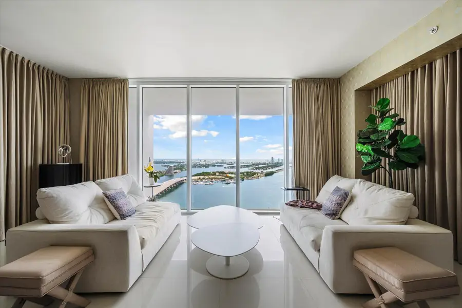 1040 Biscayne Boulevard #4202, Miami, FL 33132 - #3