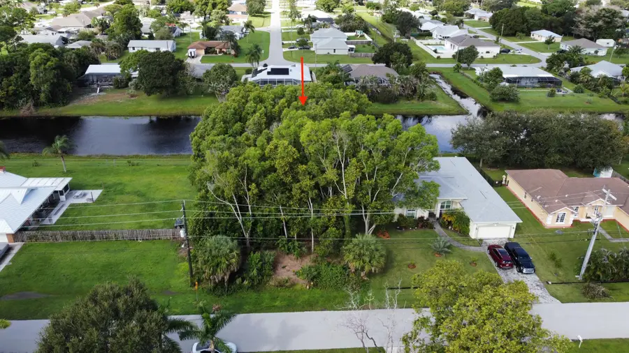 2550 SE Blackwell Drive, Port Saint Lucie, FL 34952 - #2