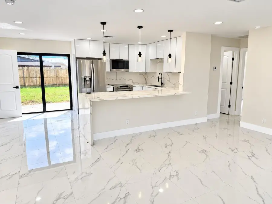 4922 Royal S, West Palm Beach, FL 33415 - #2