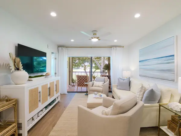 12830 Briarlake Drive #203, Palm Beach Gardens, FL 33418