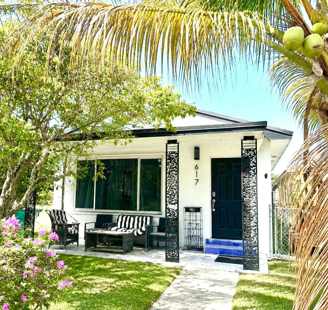 617 N D Street, Lake Worth Beach, FL 33460 - #1