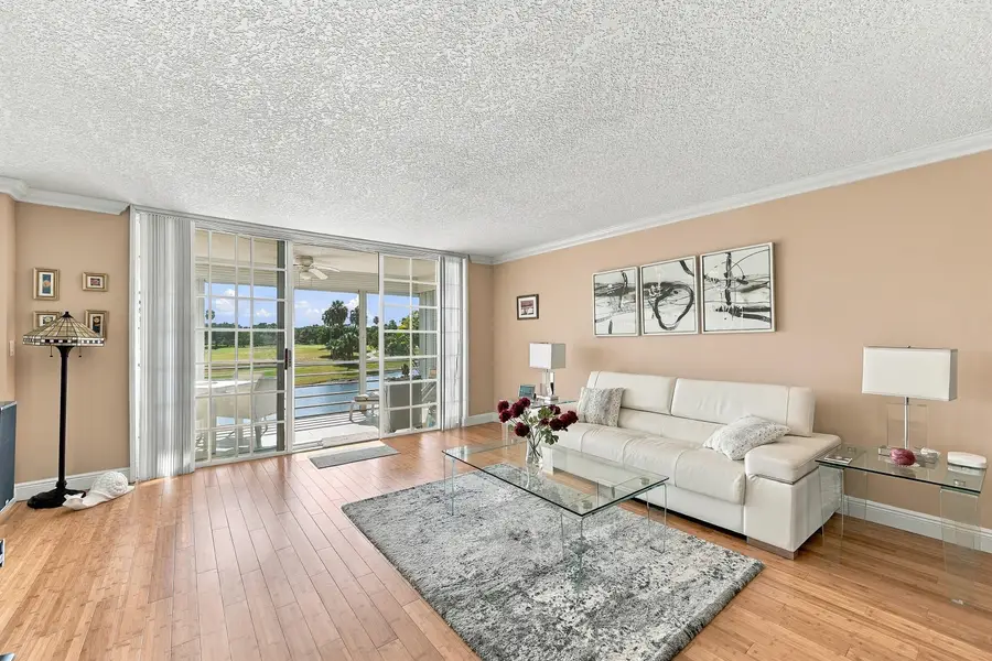 3980 Oaks Clubhouse Drive #212, Pompano Beach, FL 33069 - #3