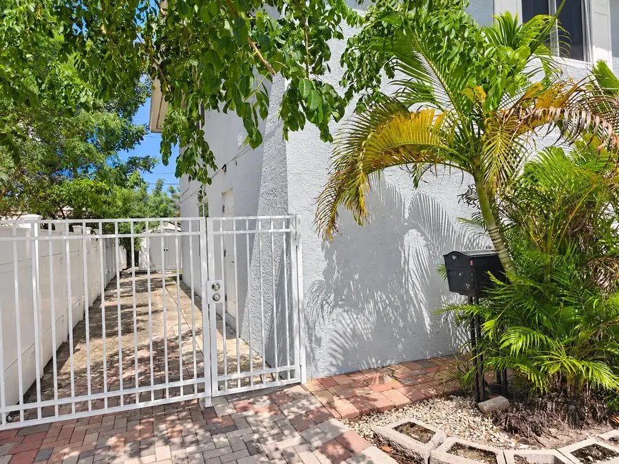 425 Nottingham Boulevard, West Palm Beach, FL 33405 - #3