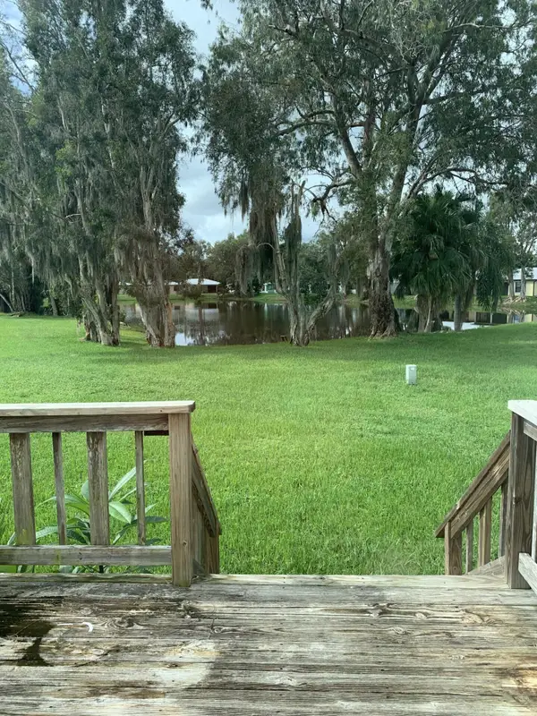 27 Mediterranean Boulevard E, Port St Lucie, FL 34952