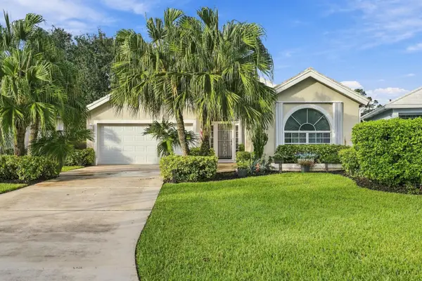 442 SW Fairway Vista, Port St Lucie, FL 34986