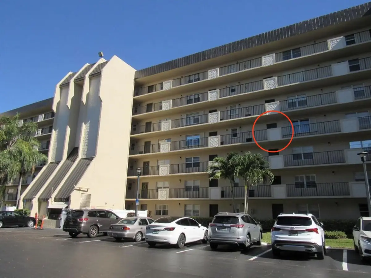 3300 W Rolling Hills Circle #Apt 408, Davie, FL 33328 - #1