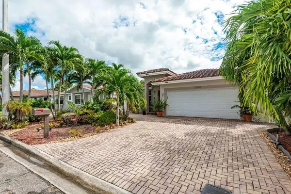 3040 NW 7th Street, Fort Lauderdale, FL 33311