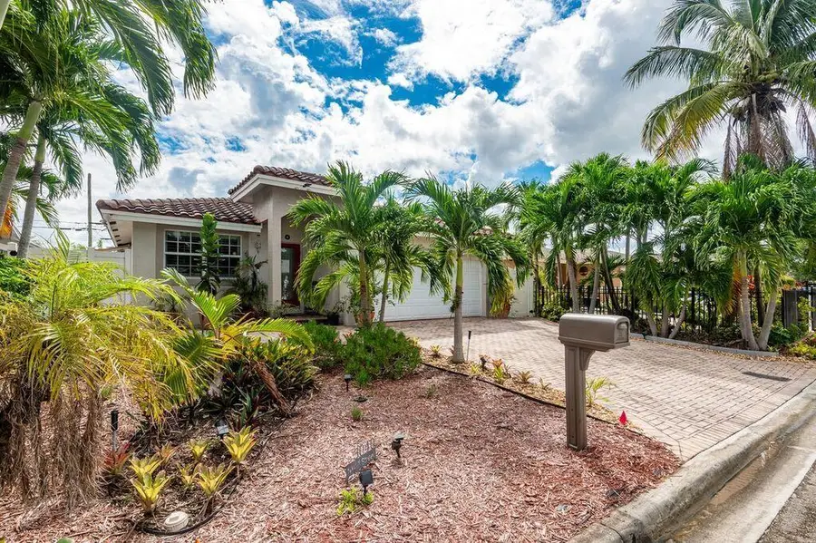 3040 NW 7th Street, Fort Lauderdale, FL 33311 - #2
