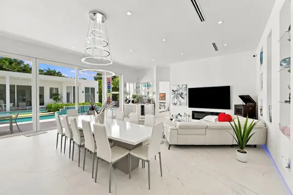110 NE 16th Place, Fort Lauderdale, FL 33305